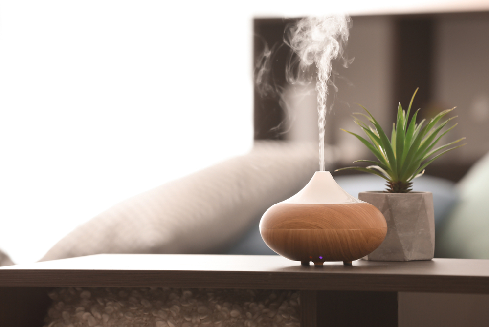 aromatizador de ambientes ligado soltando fumaça - bem-estar - Assaí Atacadista