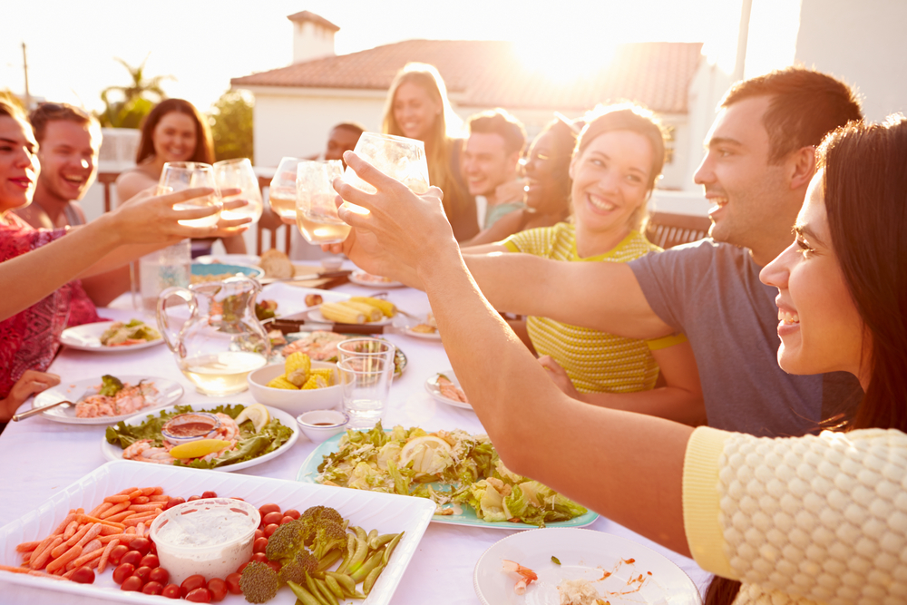 Aprendendo a calcular a quantidade de bebidas e comidas por pessoa