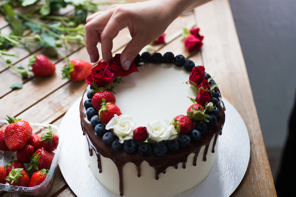 Decoração de Bolo de Aniversário Feminino - Decoração Fácil