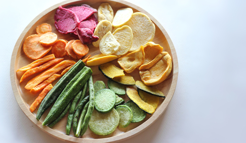 chips de legumes para aperitivos de aniversario - assai atacadista