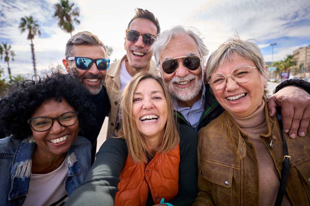 grupo de amigos adultos diversos - realização pessoal - Assaí Atacadista