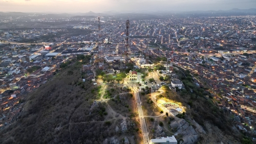 Morro Bom Jesus, em Caruaru, Pernambuco - feriado de junho - Assaí Atacadista
