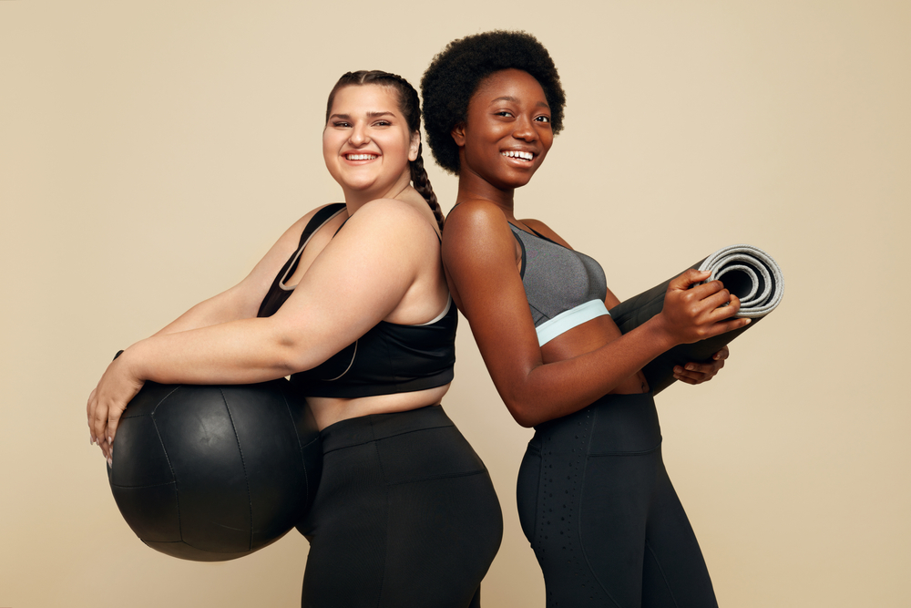 mulheres com roupa de academia - Piracanjuba Whey - Assaí Atacadista