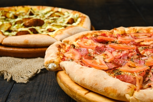 pizzas com bordas a mostra-Assaí Atacadista-pizza irresistível-Hellmann's-Unilever