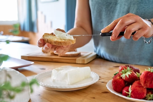 Opções proteína para o lanche saudável das crianças