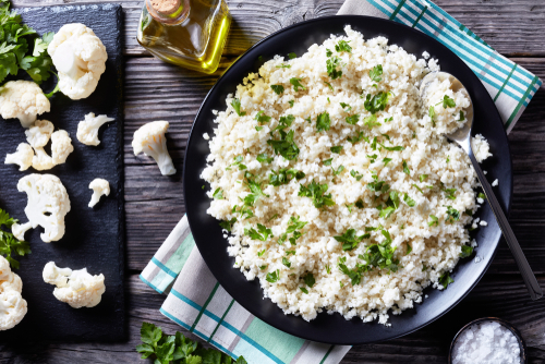 receita low carb - arroz de couve flor - Assaí Atacadista