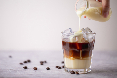 receitas de cafés especiais - café com leite condensado - assaí atacadista