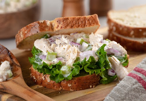 sanduíche natural de frango com legumes - receita de sanduíche natural - Assaí Atacadista