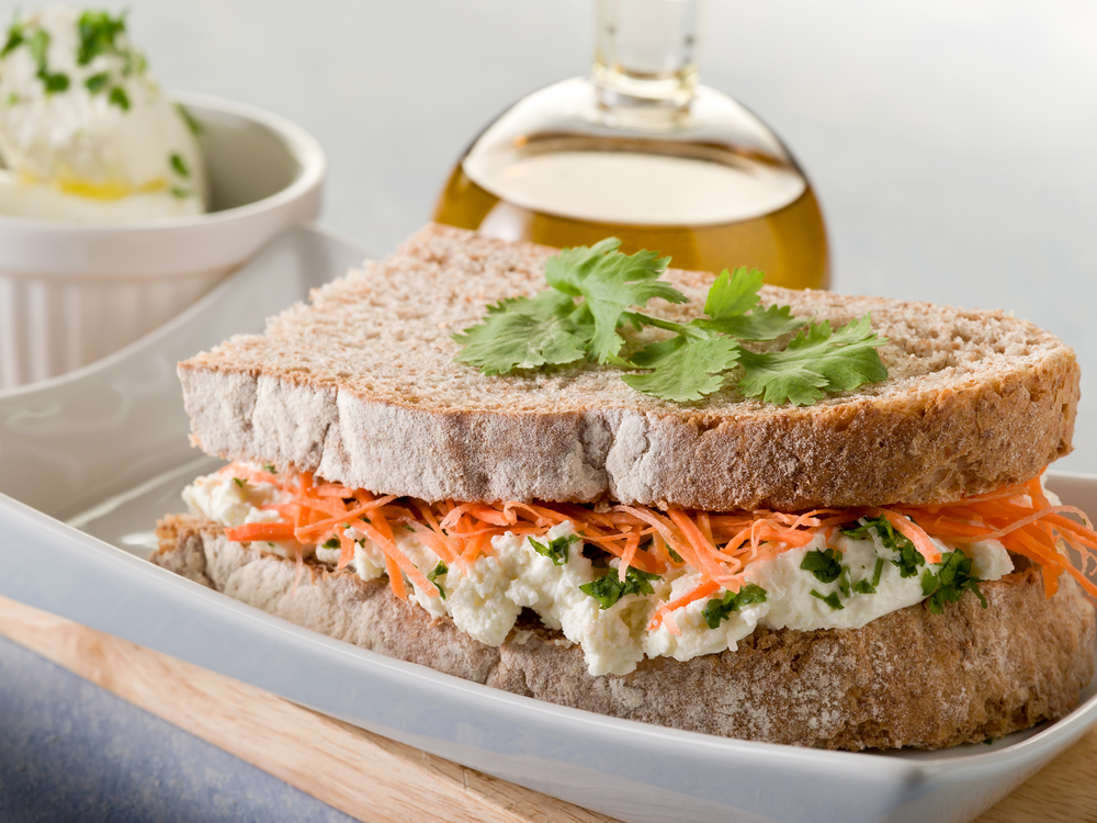 sanduiche de cenoura e ricota veg - lanches leves - Assaí Atacadista