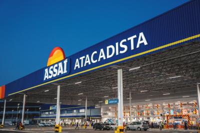 fachada da loja do Assaí Atacadista - benefícios do Assaí
