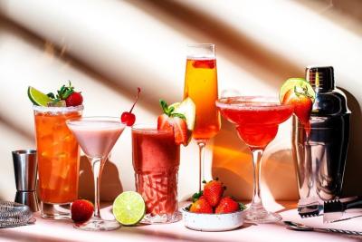  taças diferentes com drinks de verão - Assaí Atacadista