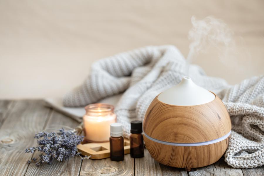 aromatizador de ambientes e uma vela - aromaterapia - Assaí Atacadista