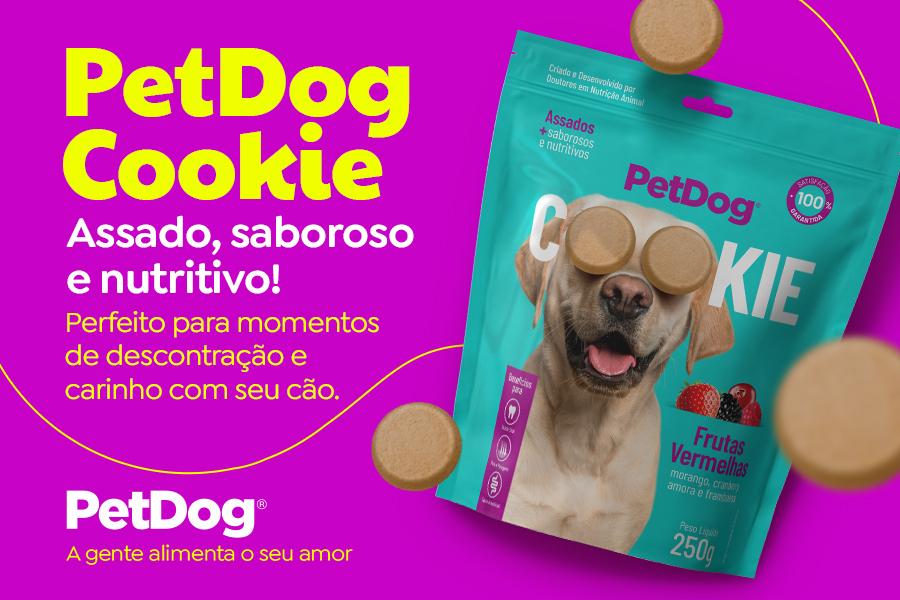 banner Qualipet com fundo roxo texto e uma embalagem do produto Pet Dog Cookies de frutas vermelhas - Assaí Atacadista.jpg