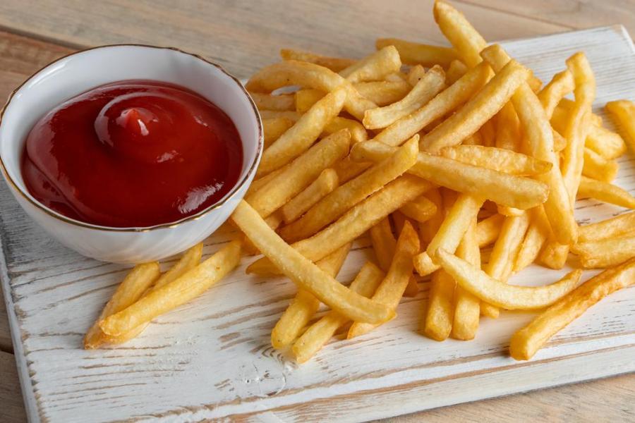 batata frita com ketchup - tipos de batata frita no Assaí Atacadista