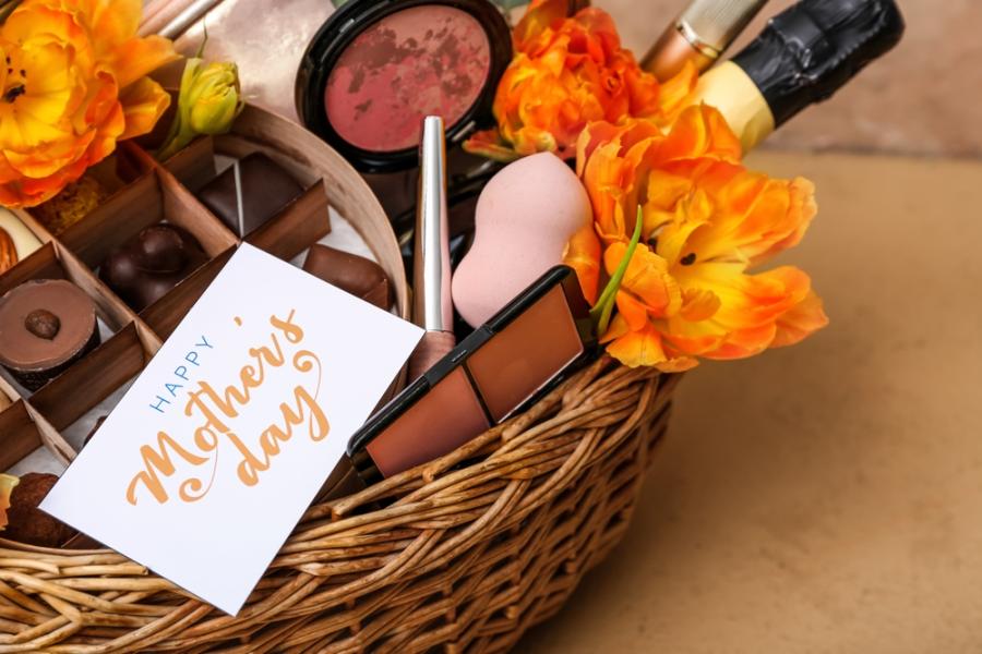 cesta com produtos para vender no Dia das Mães - Assaí Atacadista