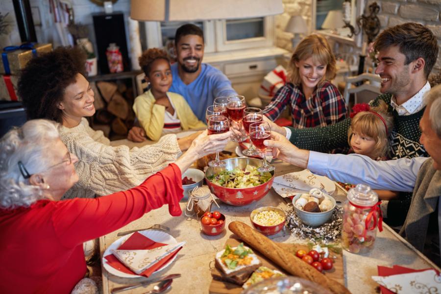 Ceia de Natal beneficia associações assistidas pelo projeto Mesa