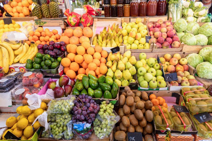feira com frutas legumes e verduras - assaí atacadista