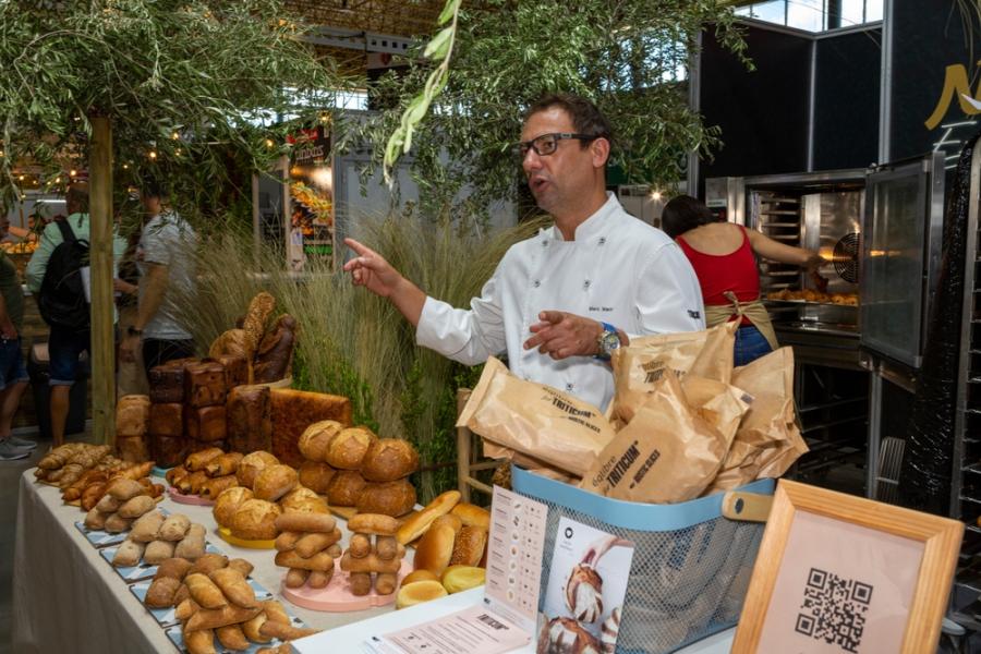 padeiro em uma feira gastronomica - negocios alimenticios - Assaí Atacadista