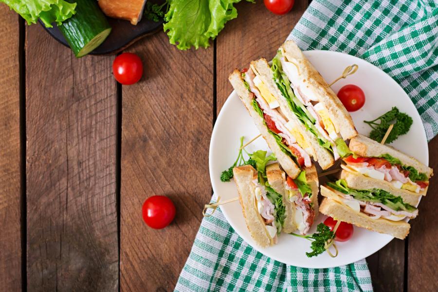 sanduíche com legumes - lanches leves - assaí atacadista