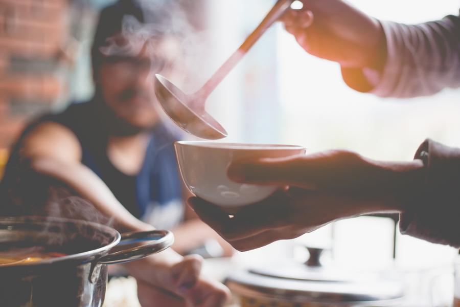 sopas caldos e cremes para o inverno - assai atacadista