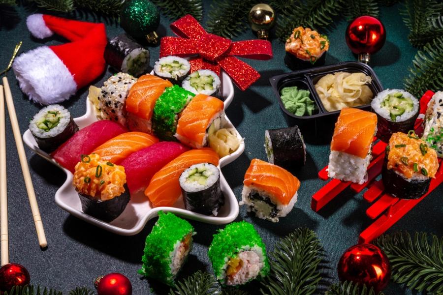 sushi com enfeites de natal - delivery natalino - Assaí Atacadista