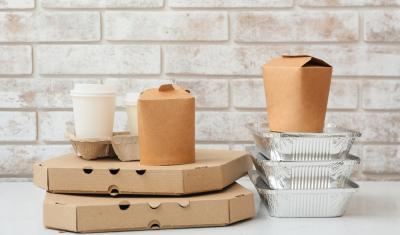 bancada com diferentes tipos de embalagens - Assaí Atacadista