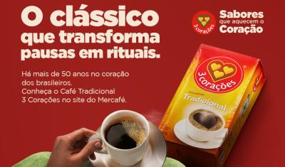 banner Três Corações com fundo vermelho xícara de café e uma embalagem - fornecedores do Assaí Atacadista