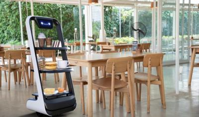 robo em um negócio alimenticio vazio - IA - Assaí Atacadista