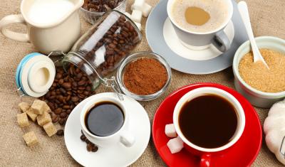 xícaras com café - tipos de café para o Dia Mundial do Café - Assaí Atacadista