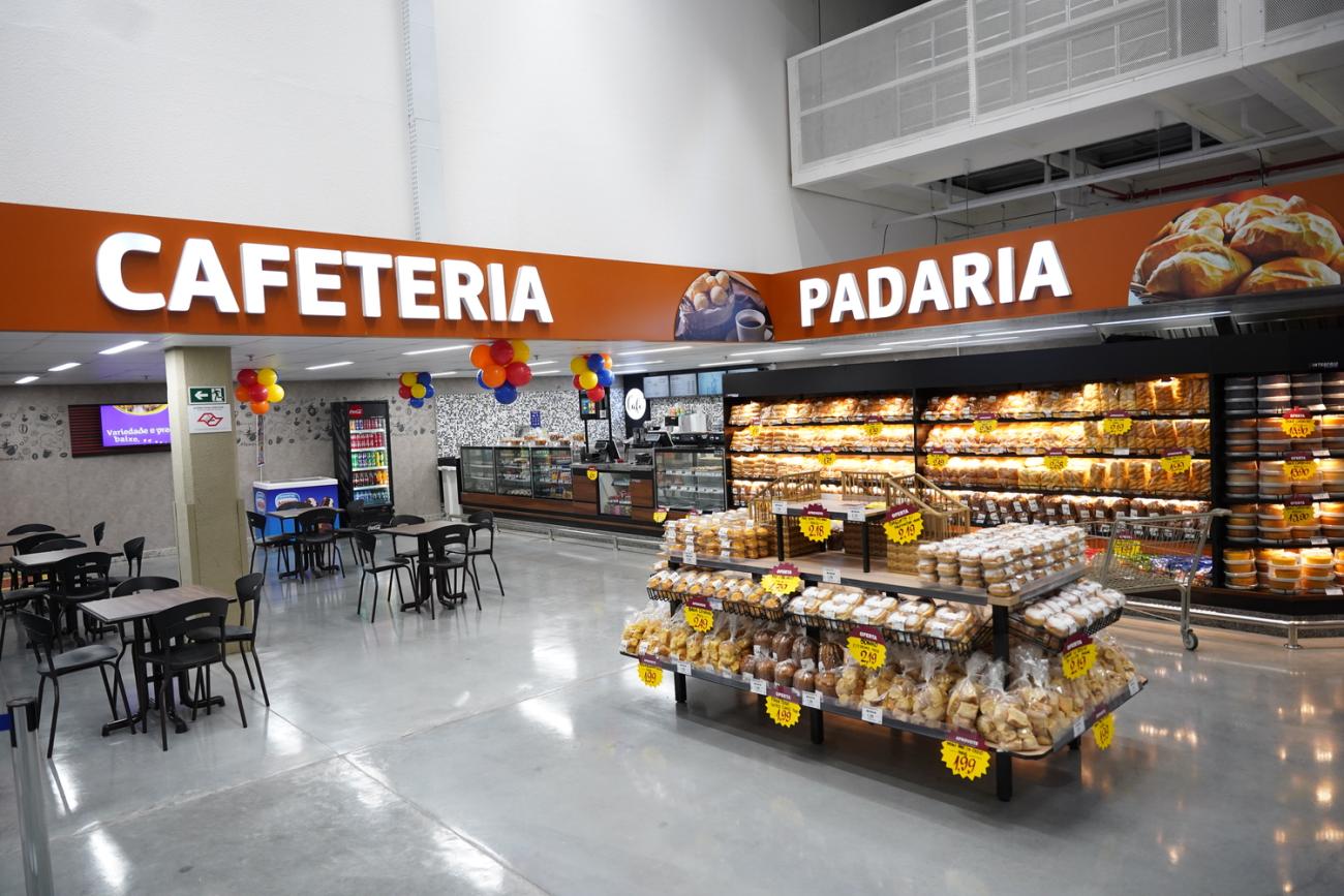 Rede já conta com quase 80% do parque de lojas com serviços como açougue, empório de frios e cafeteria e padaria (Divulgação/Assaí)