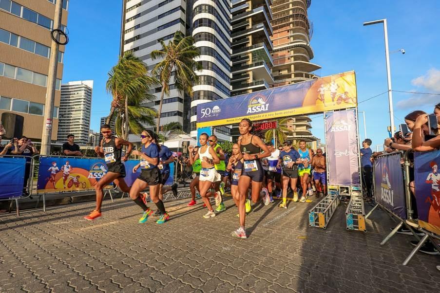 Largada da primeira corrida promovida pelo Assaí em Fortaleza, em 2024