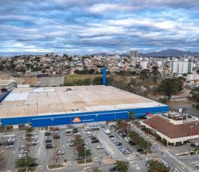 Assaí inaugura loja no principal corredor viário do país