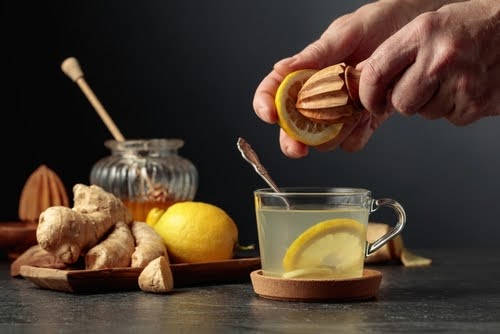 suco detox de limão com gengibre - Assaí Atacadista