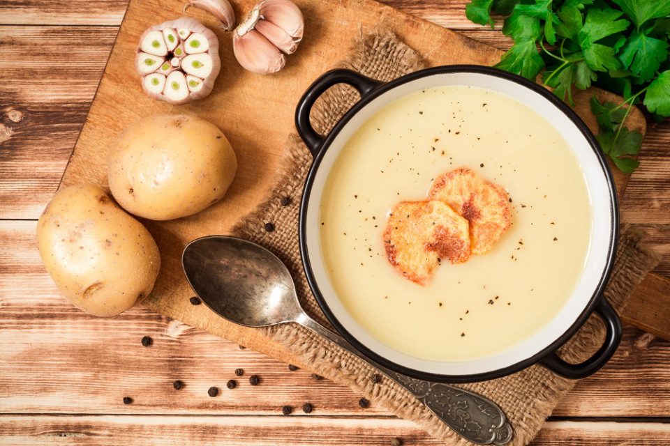 panela com receita de creme de batata - receitas de outono - Assaí Atacadista