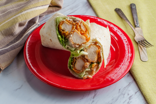 wrap de frango para um almoço fácil no verão - assaí atacadista